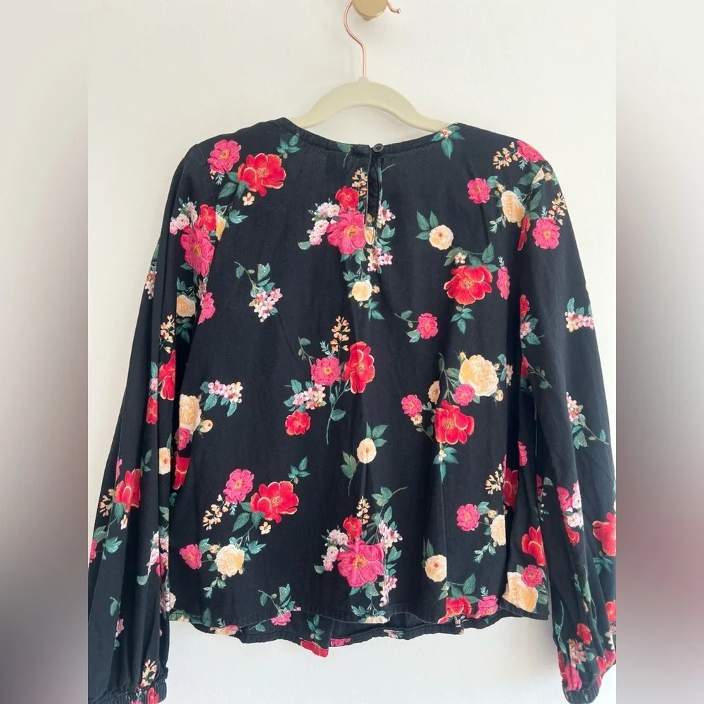 Old Navy Black Floral Long Sleeve Swing Top, Red & Cream Blooms | Girl L (10-12)